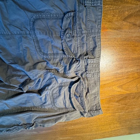 Calvin Klien Jeans, Cropped Cargo Pants Army Green SZ 16 - Picture 5 of 11